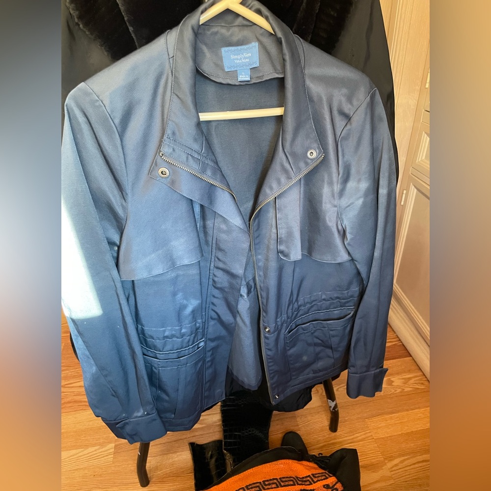 Vera Wang Jacket Size Large (dark blue)